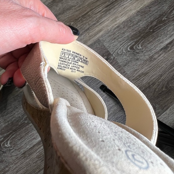 Rockport Emily 3" Wedge Slide Sand, sz:7.5 - Picture 4 of 8